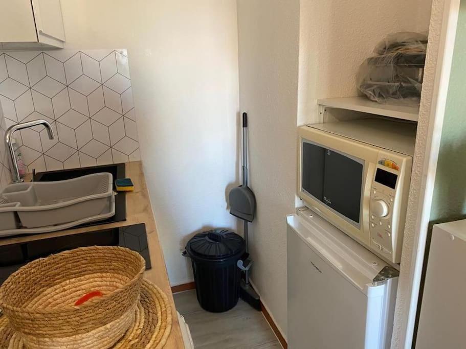 Superbe Studio Renove Avec Piscine Et Vue Marina Le Barcarès Exterior foto